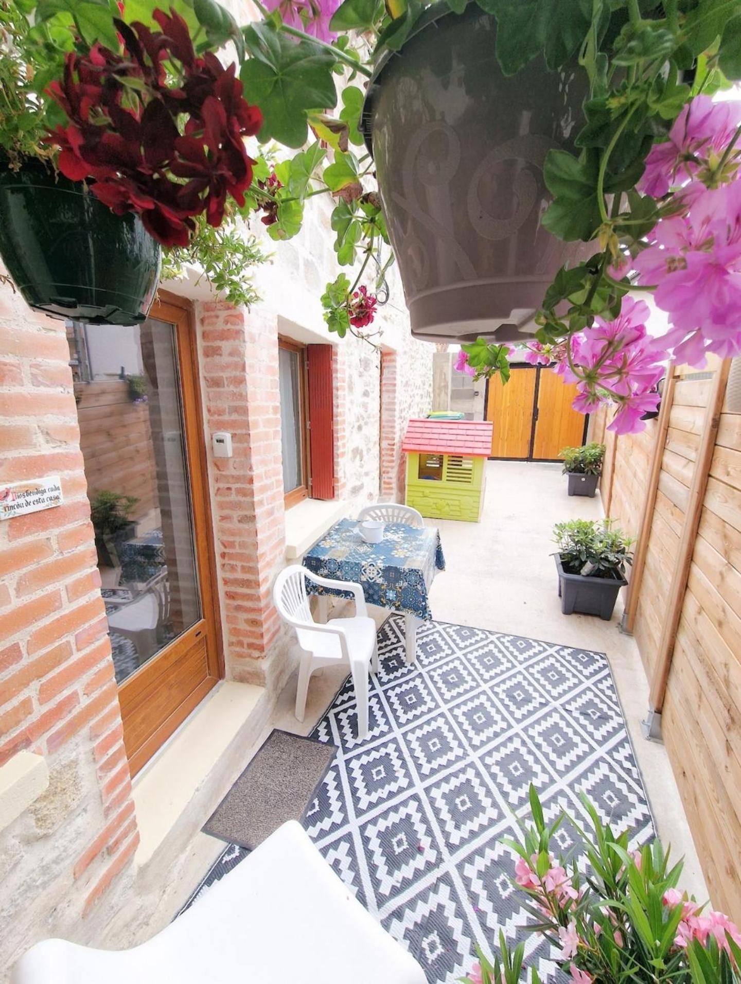 Gite Chez Bisset_2Chambres 4Personnes Lezoux Εξωτερικό φωτογραφία